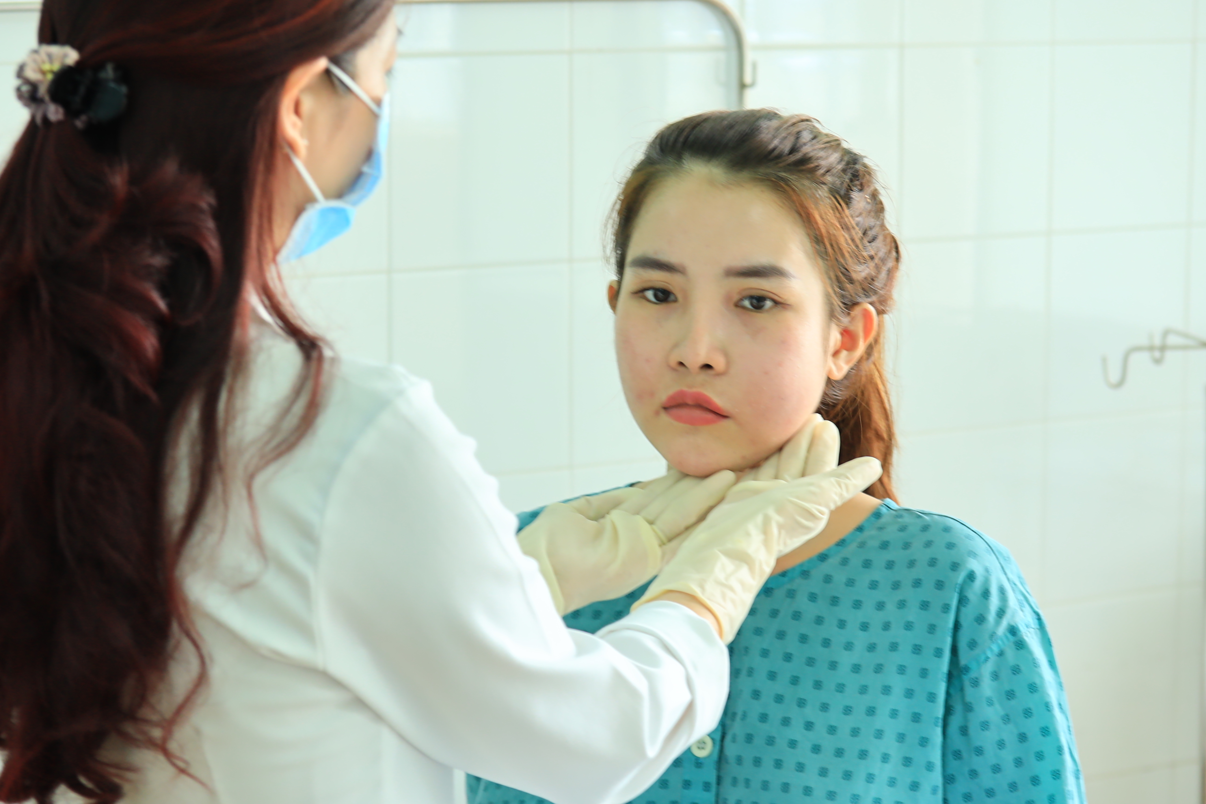 MANAGEMENT OF COMPLICATIONS FOLLOWING AESTHETIC PROCEDURES